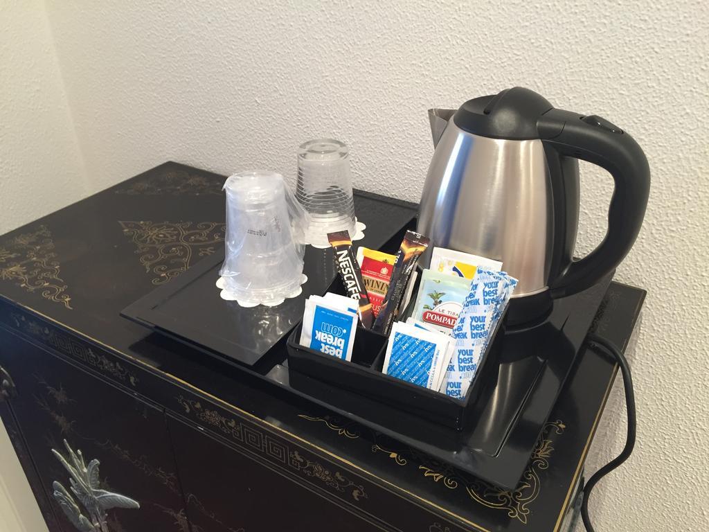 Guesthouse Flora ロディ エクステリア 写真